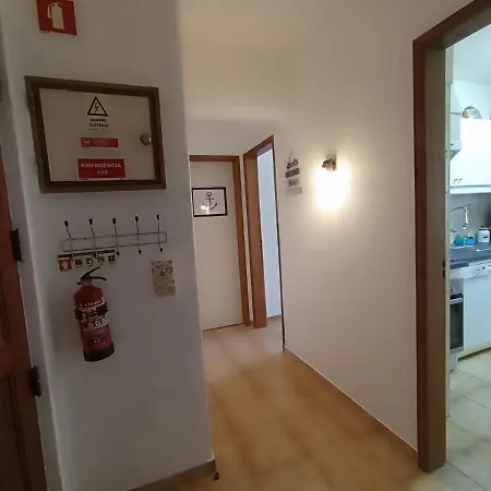 Shack Flat In Center * Quarteira