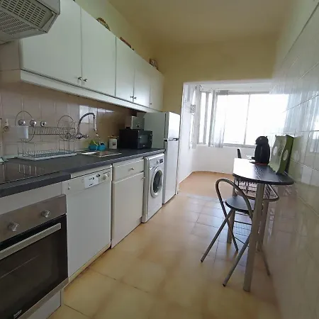 Apartment Shack Flat In Center